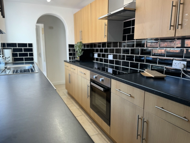 SPARE ROOM in a 4bed student house - Thumbnail 4
